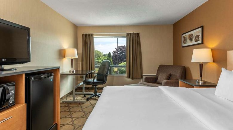 <b>Comfort Inn Sept-Iles Room</b>. Images powered by <a href="https://iceportal.shijigroup.com/" title="IcePortal" target="_blank">IcePortal</a>.