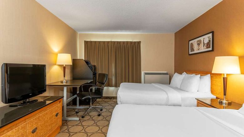 <b>Comfort Inn Sept-Iles Room</b>. Images powered by <a href="https://iceportal.shijigroup.com/" title="IcePortal" target="_blank">IcePortal</a>.