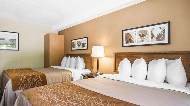 <b>Comfort Inn Sherbrooke - Estrie Room</b>. Images powered by <a href="https://iceportal.shijigroup.com/" title="IcePortal" target="_blank">IcePortal</a>.