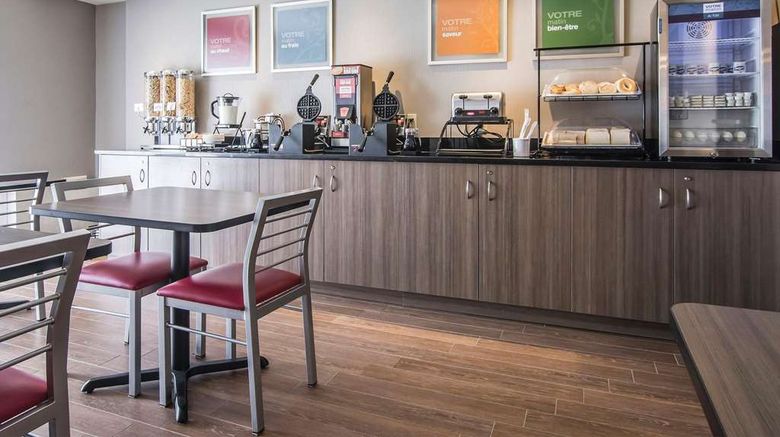 <b>Comfort Inn Sherbrooke - Estrie Restaurant</b>. Images powered by <a href="https://iceportal.shijigroup.com/" title="IcePortal" target="_blank">IcePortal</a>.