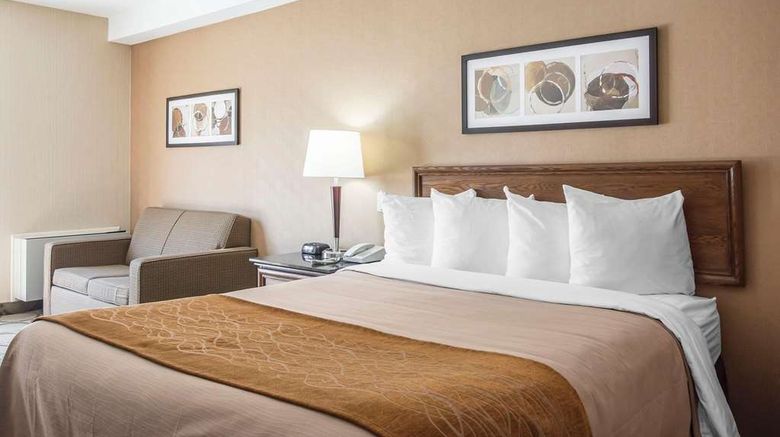<b>Comfort Inn Sherbrooke - Estrie Room</b>. Images powered by <a href="https://iceportal.shijigroup.com/" title="IcePortal" target="_blank">IcePortal</a>.