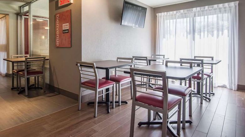 <b>Comfort Inn Sherbrooke - Estrie Restaurant</b>. Images powered by <a href="https://iceportal.shijigroup.com/" title="IcePortal" target="_blank">IcePortal</a>.
