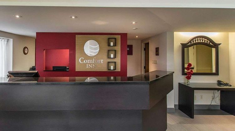 Comfort Inn Val-d Or Lobby
