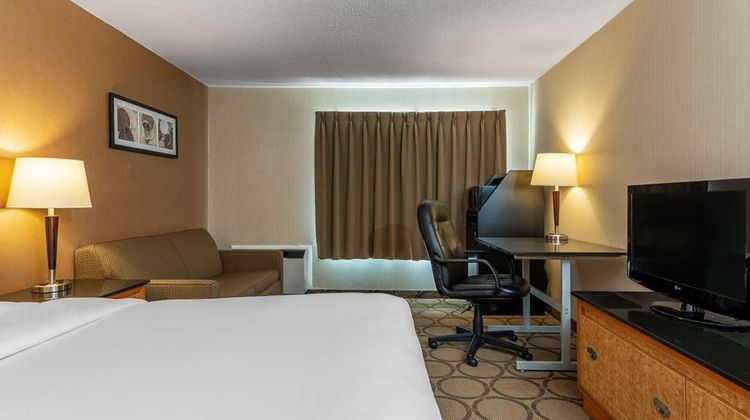 Comfort Inn Val-d Or Room