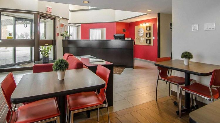 Comfort Inn Prince Albert Lobby