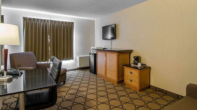 <b>Comfort Inn Regina East Room</b>. Images powered by <a href="https://iceportal.shijigroup.com/" title="IcePortal" target="_blank">IcePortal</a>.