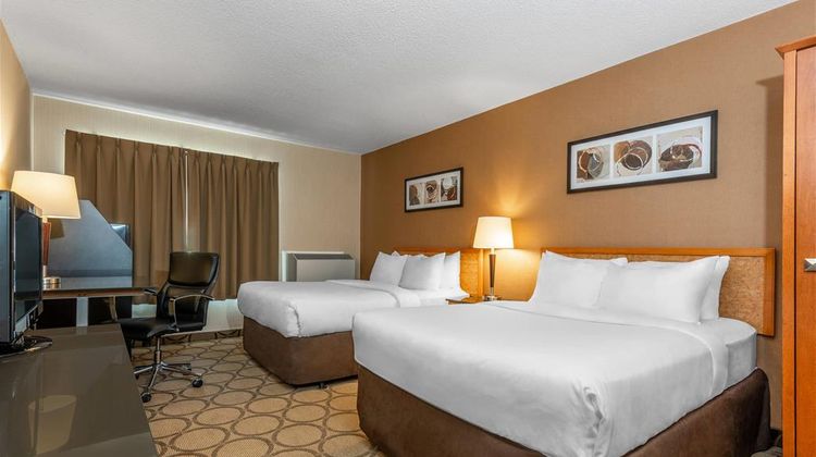 Comfort Inn Regina East Room