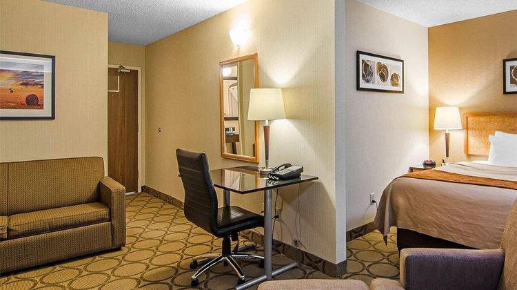 Comfort Inn Regina East Room
