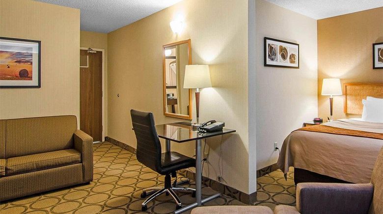 <b>Comfort Inn Regina East Room</b>. Images powered by <a href="https://iceportal.shijigroup.com/" title="IcePortal" target="_blank">IcePortal</a>.