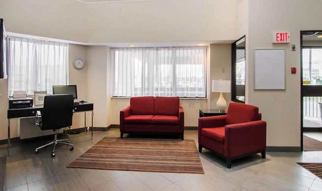 Comfort Inn Saskatoon Centre Lobby