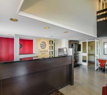 Comfort Inn Swift Current Lobby