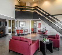 Comfort Inn Swift Current Lobby