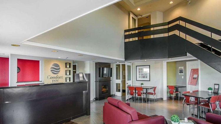 Comfort Inn Swift Current Lobby