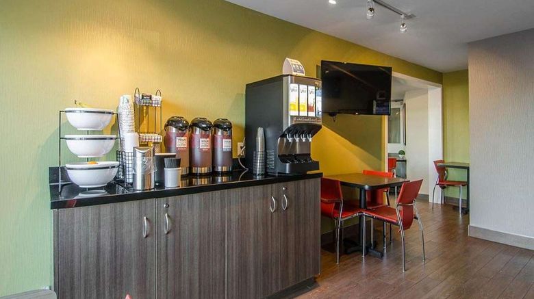 <b>Comfort Inn Swift Current Restaurant</b>. Images powered by <a href="https://iceportal.shijigroup.com/" title="IcePortal" target="_blank">IcePortal</a>.