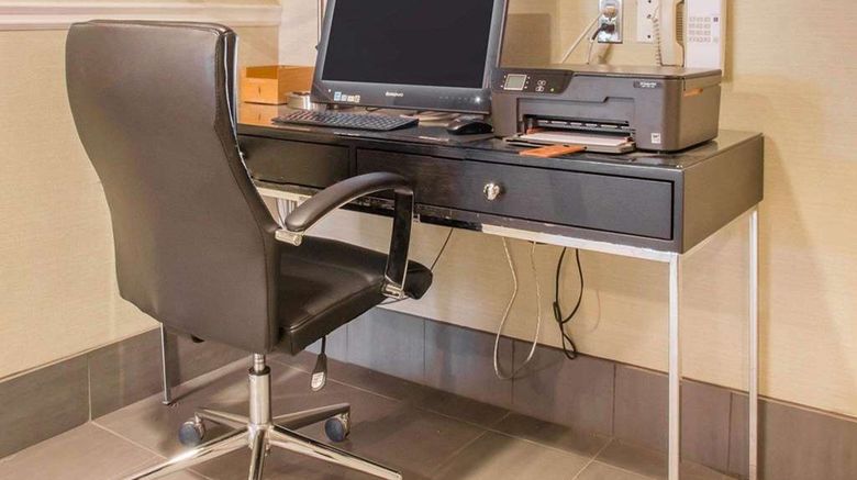 <b>Comfort Inn South Other</b>. Images powered by <a href="https://iceportal.shijigroup.com/" title="IcePortal" target="_blank">IcePortal</a>.