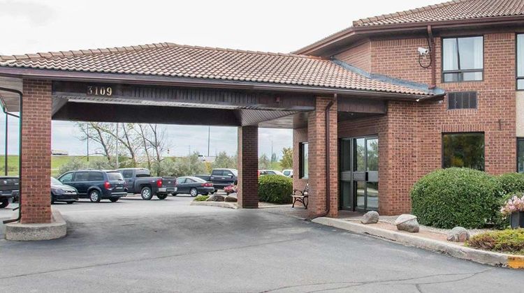 Comfort Inn South Exterior