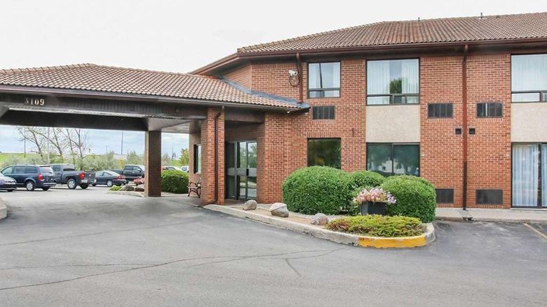Comfort Inn South Exterior. Images powered by <a href="https://iceportal.shijigroup.com" target="_blank" rel="noopener">Ice Portal</a>.