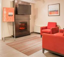 Comfort Inn South Lobby