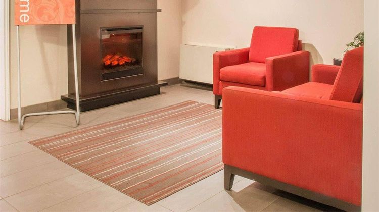 Comfort Inn Winnipeg South Lobby
