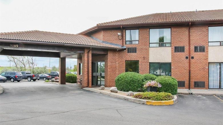 Comfort Inn Winnipeg South Exterior. Images powered by <a href="https://iceportal.shijigroup.com" target="_blank" rel="noopener">Ice Portal</a>.