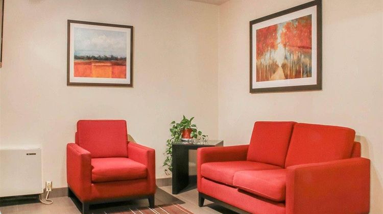 Comfort Inn South Lobby