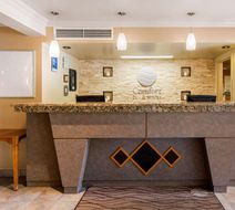Comfort Inn & Suites Shawinigan Lobby