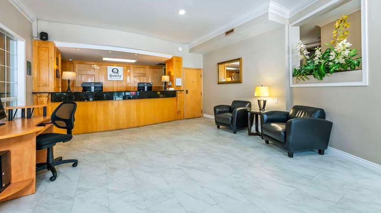 <b>Quality Inn Downtown Lobby</b>. Images powered by <a href="https://iceportal.shijigroup.com/" title="IcePortal" target="_blank">IcePortal</a>.