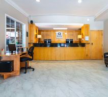 Quality Inn Downtown Lobby