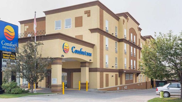 Comfort Inn & Suites University Exterior