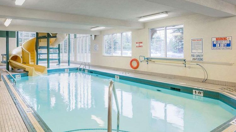 Comfort Inn & Suites University Pool