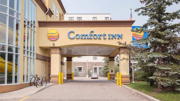 Comfort Inn & Suites University Exterior