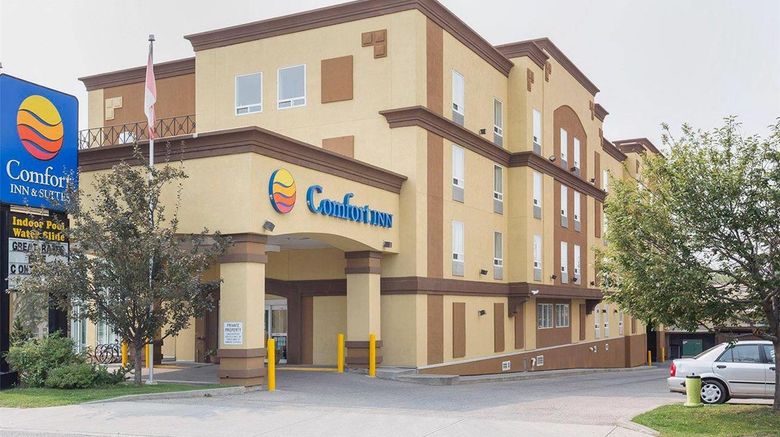 <b>Comfort Inn & Suites University Exterior</b>. Images powered by <a href="https://iceportal.shijigroup.com/" title="IcePortal" target="_blank">IcePortal</a>.
