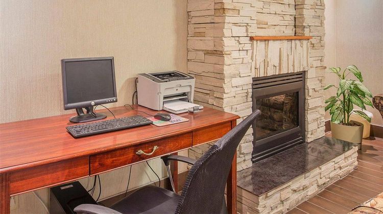 Comfort Inn & Suites University Other