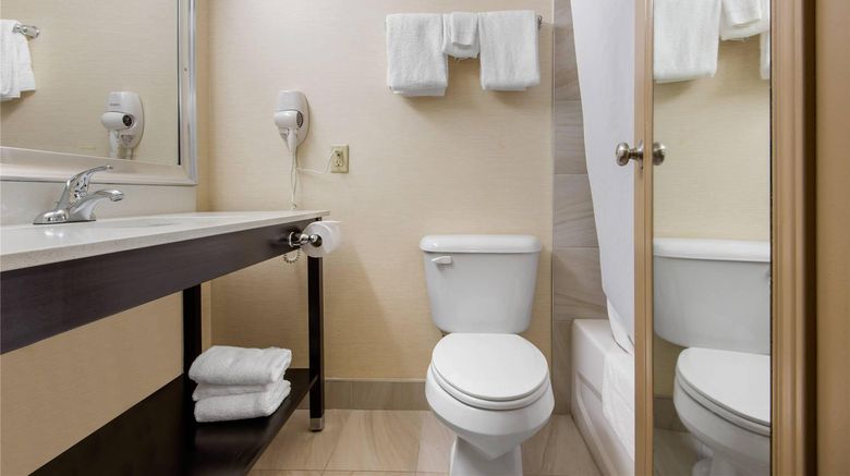 <b>Quality Inn & Conference Center Room</b>. Images powered by <a href="https://iceportal.shijigroup.com/" title="IcePortal" target="_blank">IcePortal</a>.