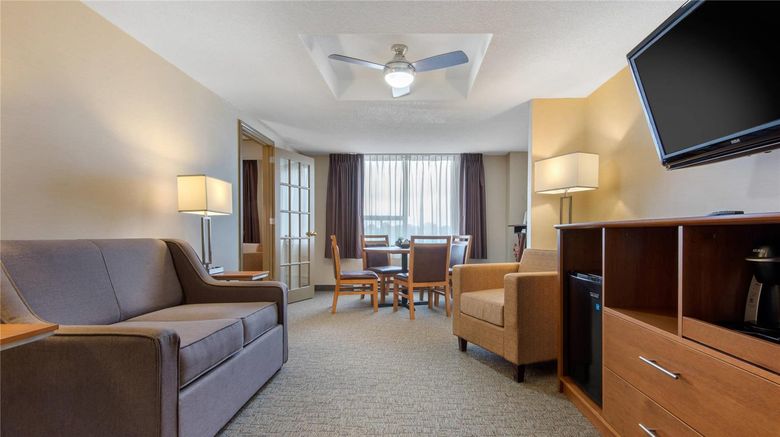 <b>Quality Inn & Conference Center Suite</b>. Images powered by <a href="https://iceportal.shijigroup.com/" title="IcePortal" target="_blank">IcePortal</a>.