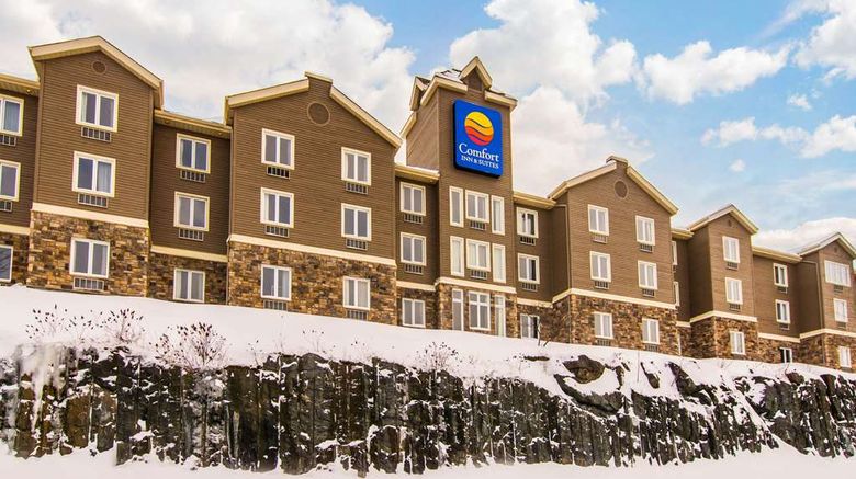 <b>Comfort Inn and Suites Saint-Jerome Exterior</b>. Images powered by <a href="https://iceportal.shijigroup.com/" title="IcePortal" target="_blank">IcePortal</a>.