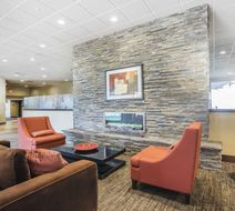 Quality Hotel & Conference Centre Lobby