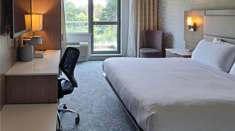 <b>Comfort Hotel Vancouver Airport Suite</b>. Images powered by <a href="https://iceportal.shijigroup.com/" title="IcePortal" target="_blank">IcePortal</a>.