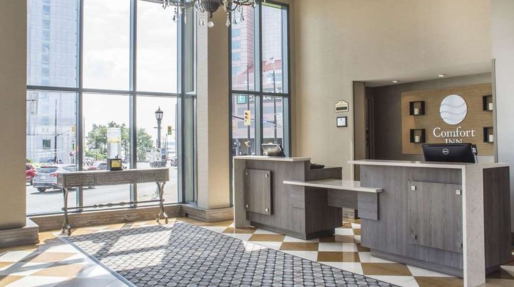 Comfort Inn Fallsview Lobby