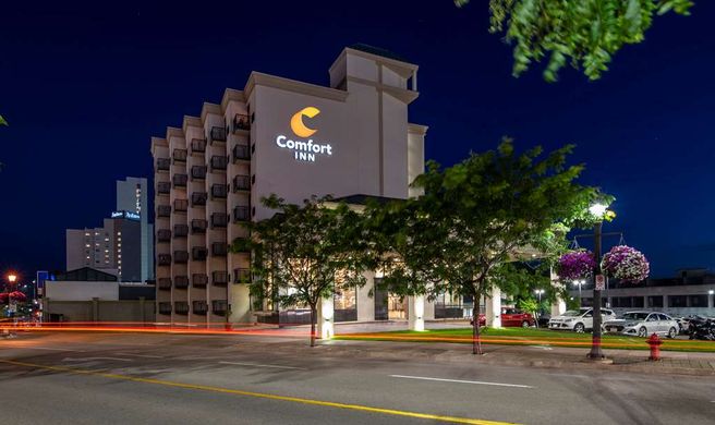 Comfort Inn Fallsview Exterior