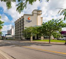 Comfort Inn Fallsview Exterior