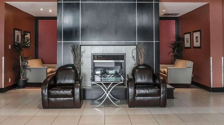 Comfort Hotel Airport North Lobby