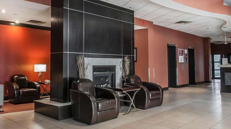 <b>Comfort Hotel Airport North Lobby</b>. Images powered by <a href="https://iceportal.shijigroup.com/" title="IcePortal" target="_blank">IcePortal</a>.