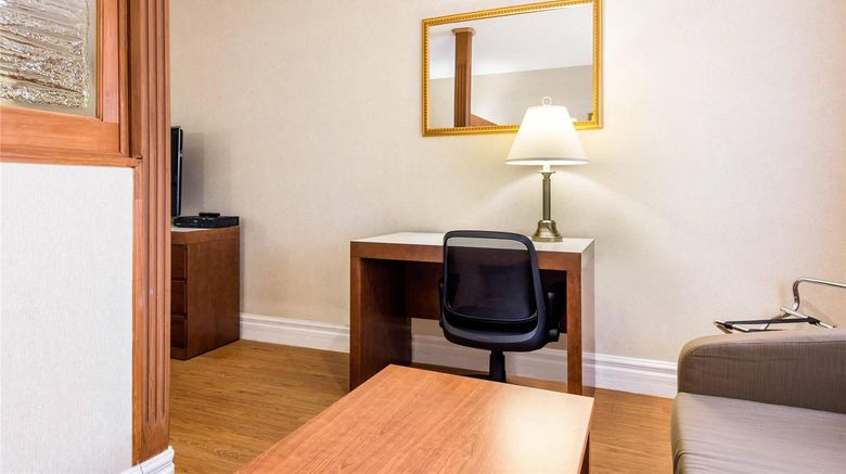 <b>Quality Inn & Suites Conference Room</b>. Images powered by <a href="https://iceportal.shijigroup.com/" title="IcePortal" target="_blank">IcePortal</a>.