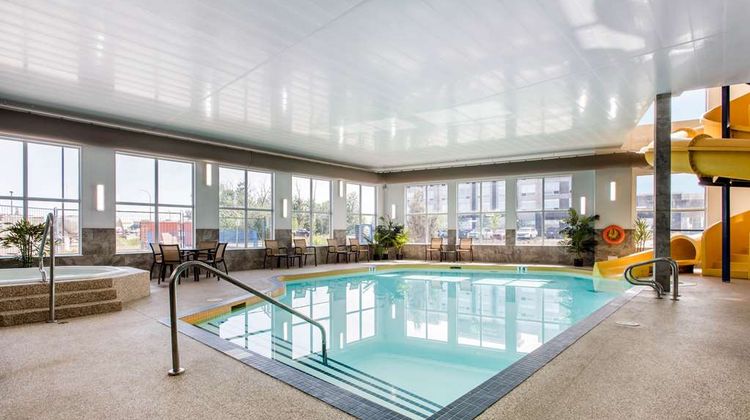 Comfort Inn & Suites Red Deer Pool