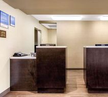 Comfort Inn & Suites Red Deer Lobby