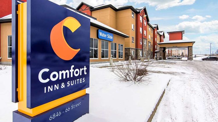 Comfort Inn & Suites Red Deer Exterior