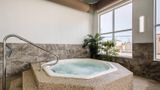 Comfort Inn & Suites Red Deer Pool