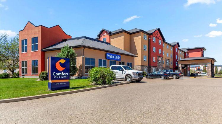 Comfort Inn & Suites Red Deer Exterior