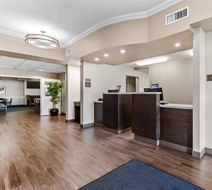 Comfort Inn & Suites Red Deer Lobby
